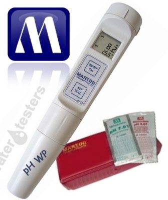Milwaukee pH55 Waterproof pH Tester with Automatic Calibration